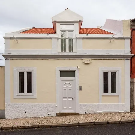 Altido Brand New Elegant With Terraces In Ajuda *
