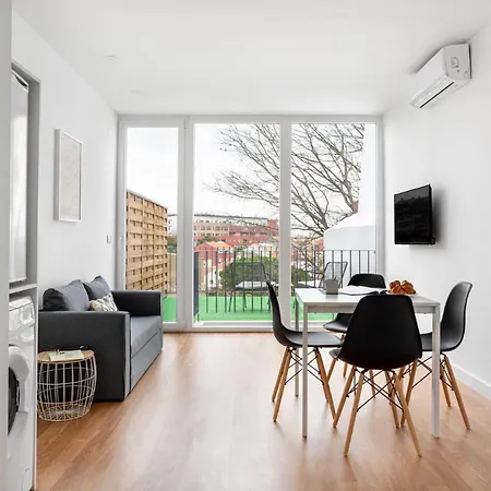 Apartment Altido Brand New Elegant With Terraces In Ajuda *